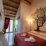 La Casa Rossa Panzió 4*