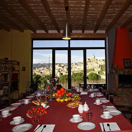 Bed & Breakfast La Casa Rossa 3*