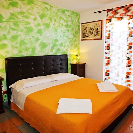 La Casa Rossa Bed & Breakfast 3*